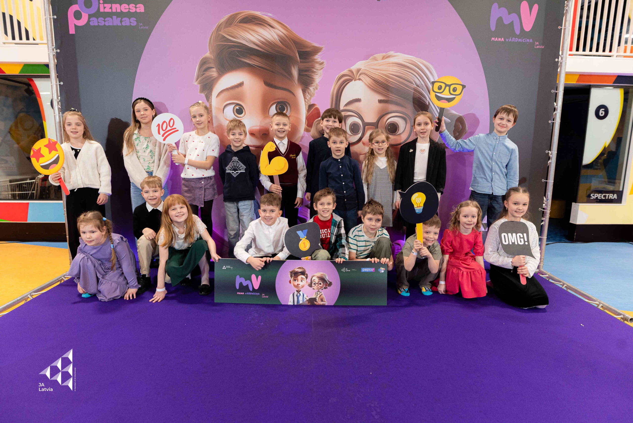 Konkursa _Mana_vardniciņa_laureati