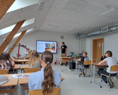 STEM nodarbību "Materiāli, dizains, drošība - velosipēda evolūcija"